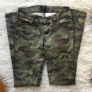 Camo print skinny jeans